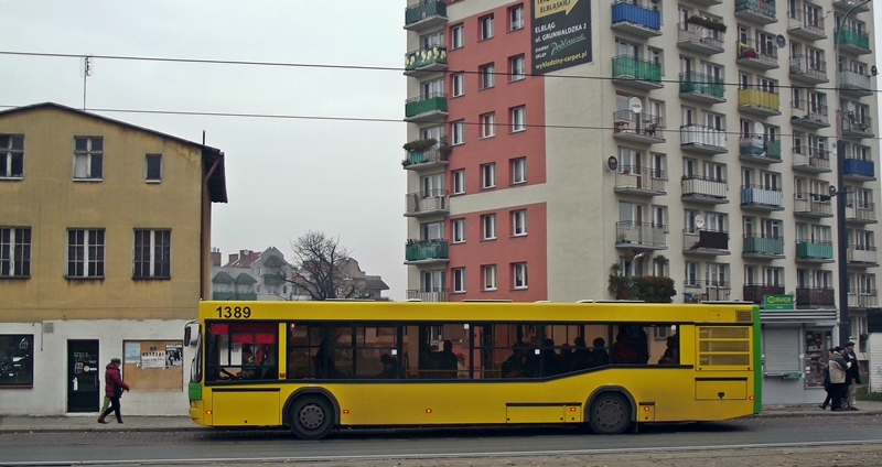 MAZ 103.465 1389 PKA Elbl�g