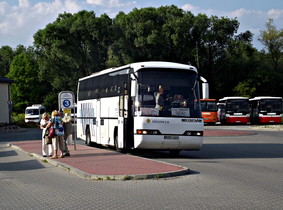 Neoplan N316 SHD RZE LH23 PKS Rzesz�w
