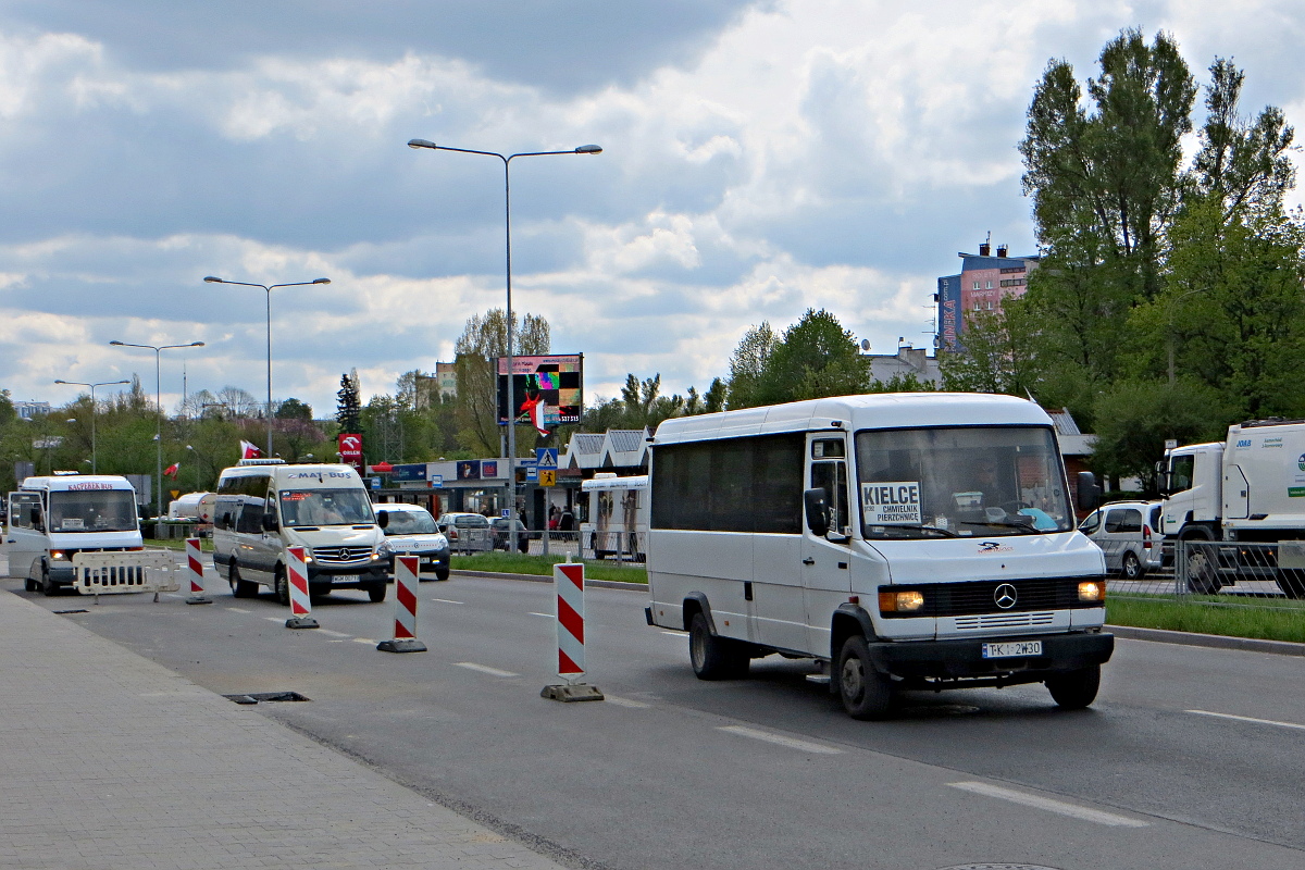 Mercedes-Benz 711 D TKI 2W30 Muszkieter Us�ugi Handel Transport Anna Chmiel