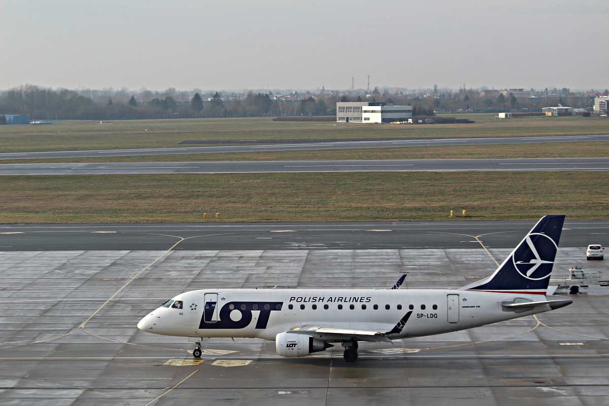 Embraer 190-200LR SP-LNB Polskie Linie Lotnicze LOT