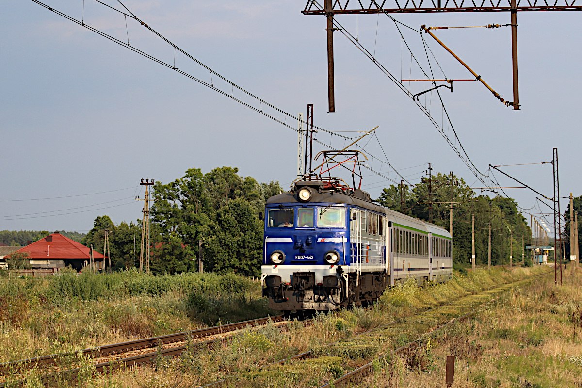 EU07 443 PKP Intercity