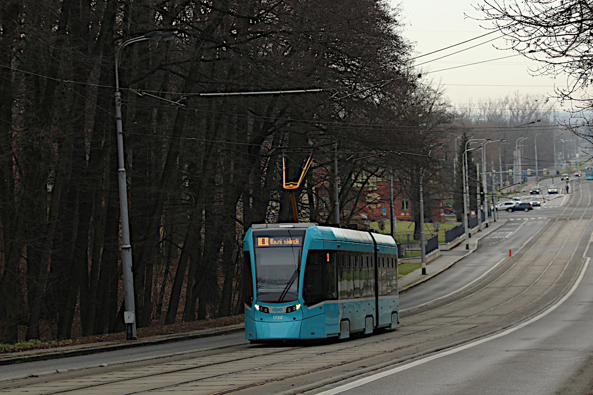 Stadler Tango NF2 1722 Dopravn� podnik Ostrava