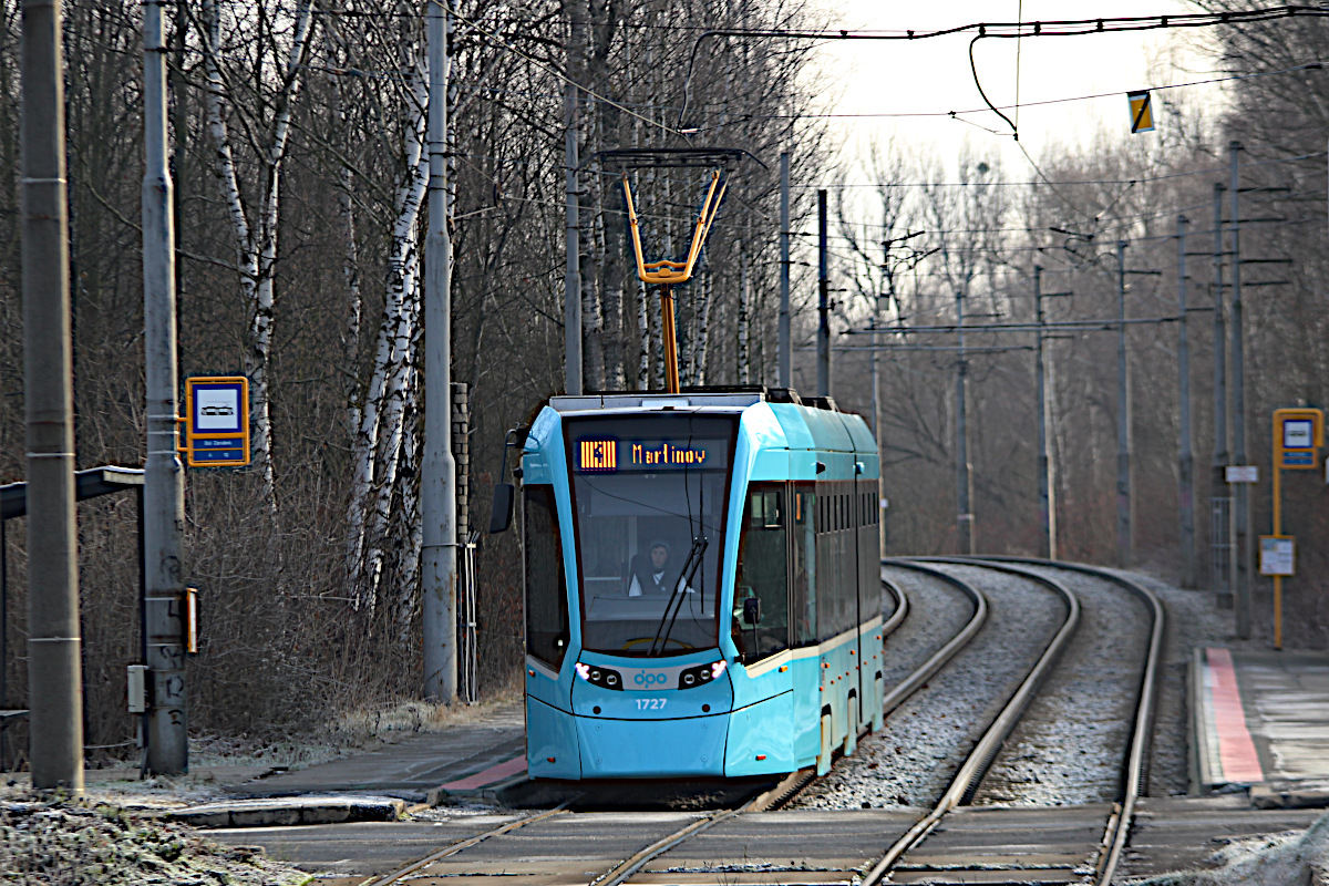 Stadler Tango NF2 1727 Dopravn� podnik Ostrava
