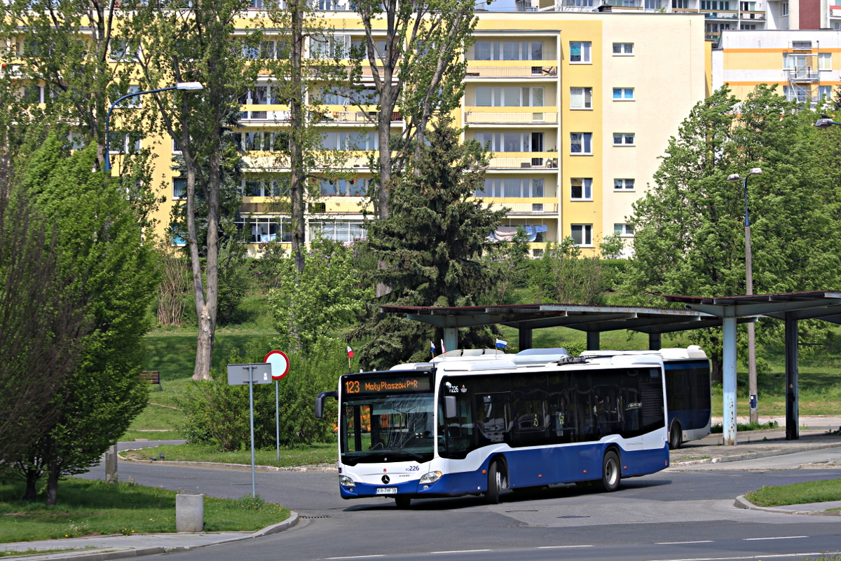Mercedes-Benz O530 C2 Hybrid PO226 MPK Krak�w