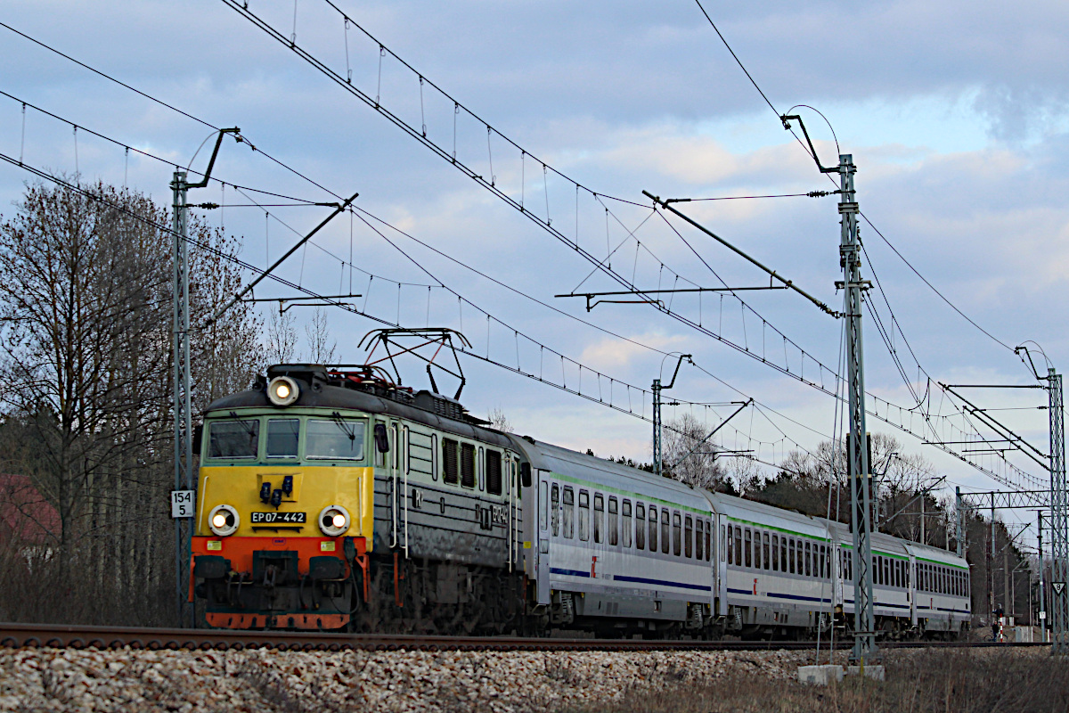 EP07 442 PKP Intercity