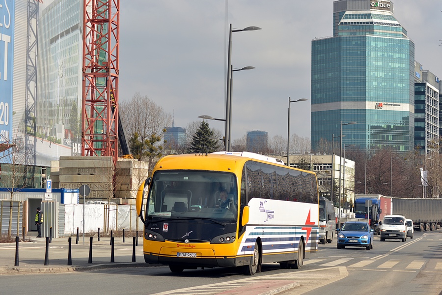 Volvo B12B / Sunsundegui Sideral 2000 12002 PKS Stasz�w