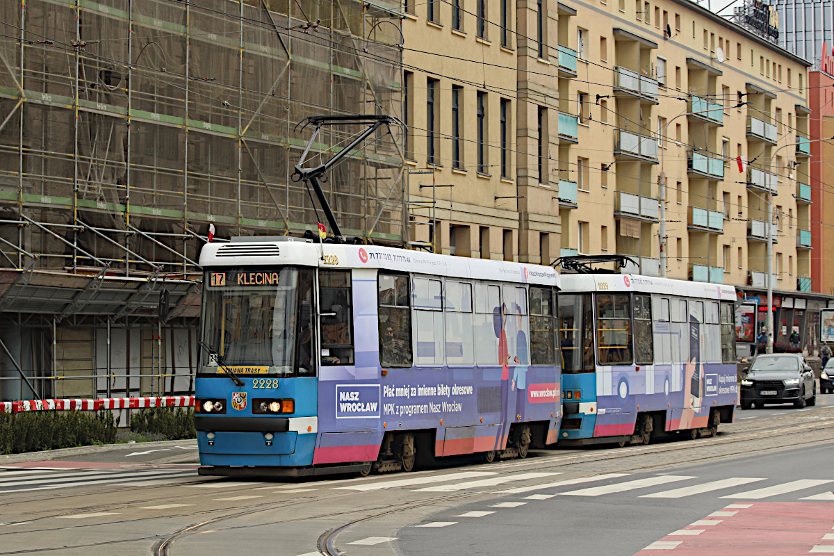 Konstal 105NWr 2228 MPK Wroc�aw