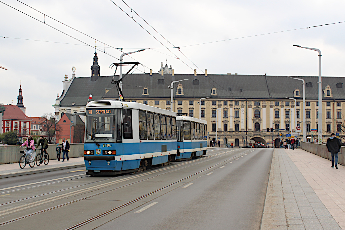 Konstal 105NWr 2490 MPK Wroc�aw