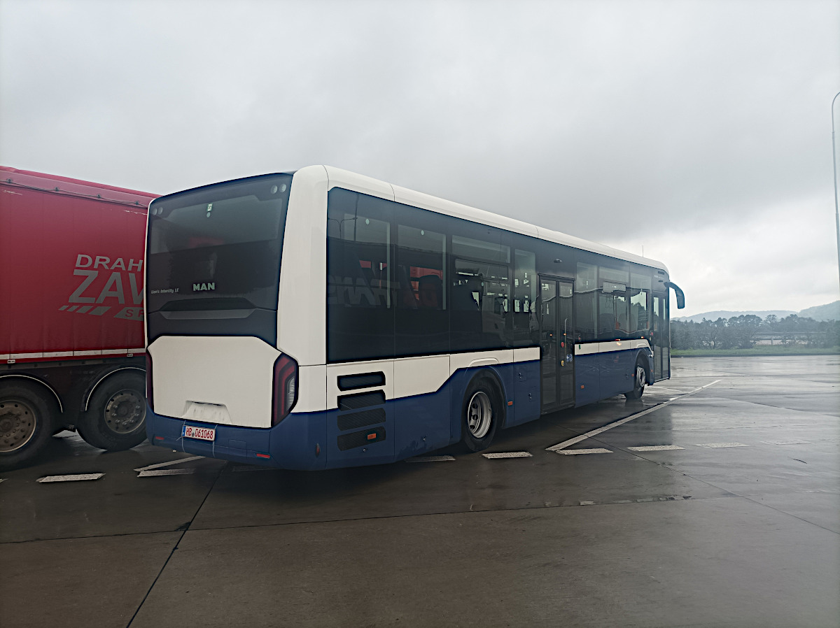 MAN LE�360 Lion`s Intercity LE 13 HB 061068 MPK Krak�w