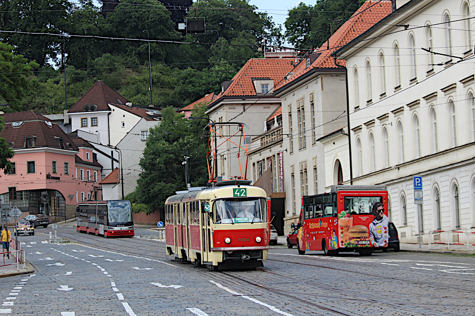 Tatra K2 7000 Dopravn� podnik hlavn�ho m�sta Prahy