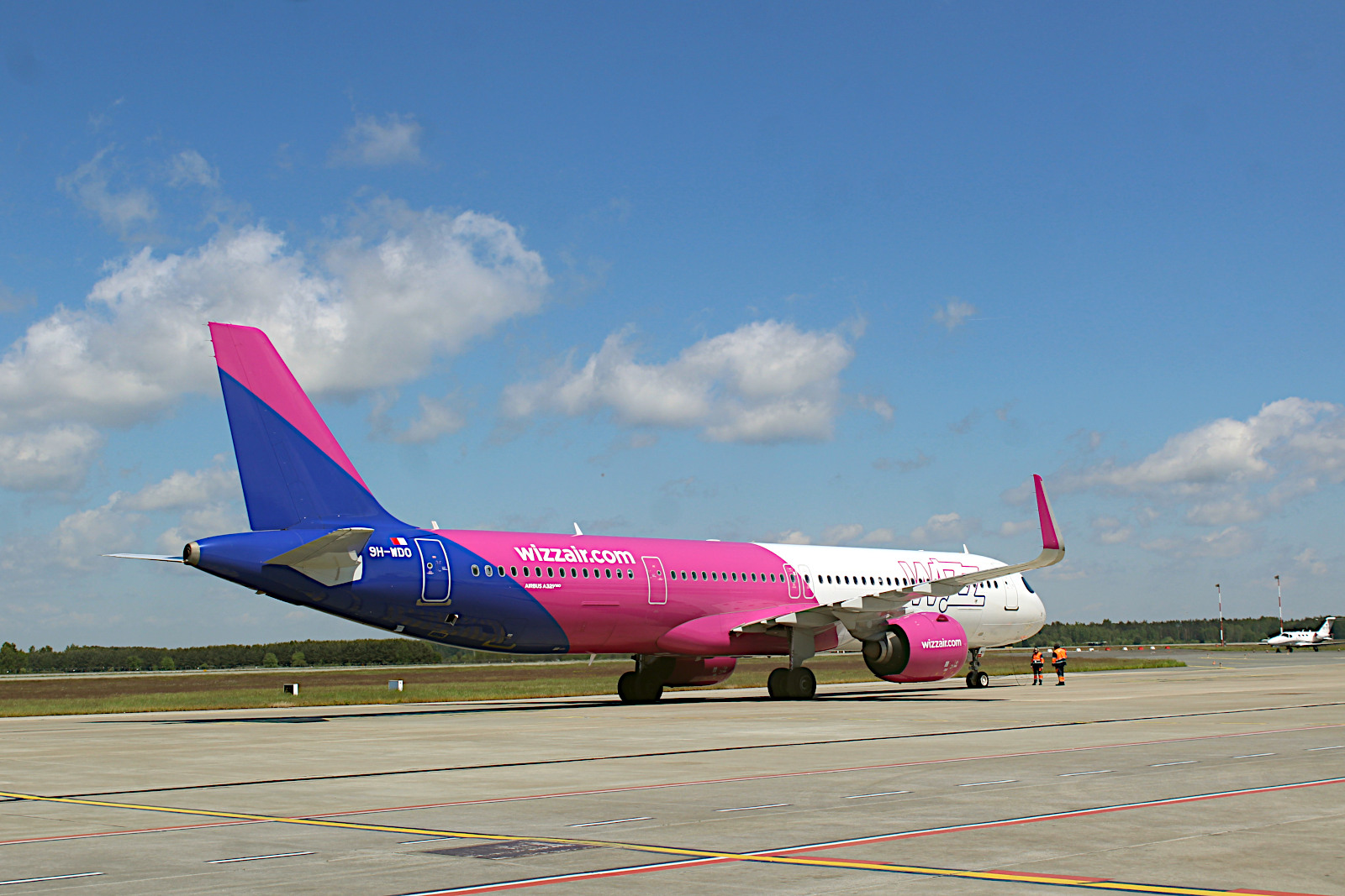 Airbus A321-271NX 9H-WDO Wizz Air Malta