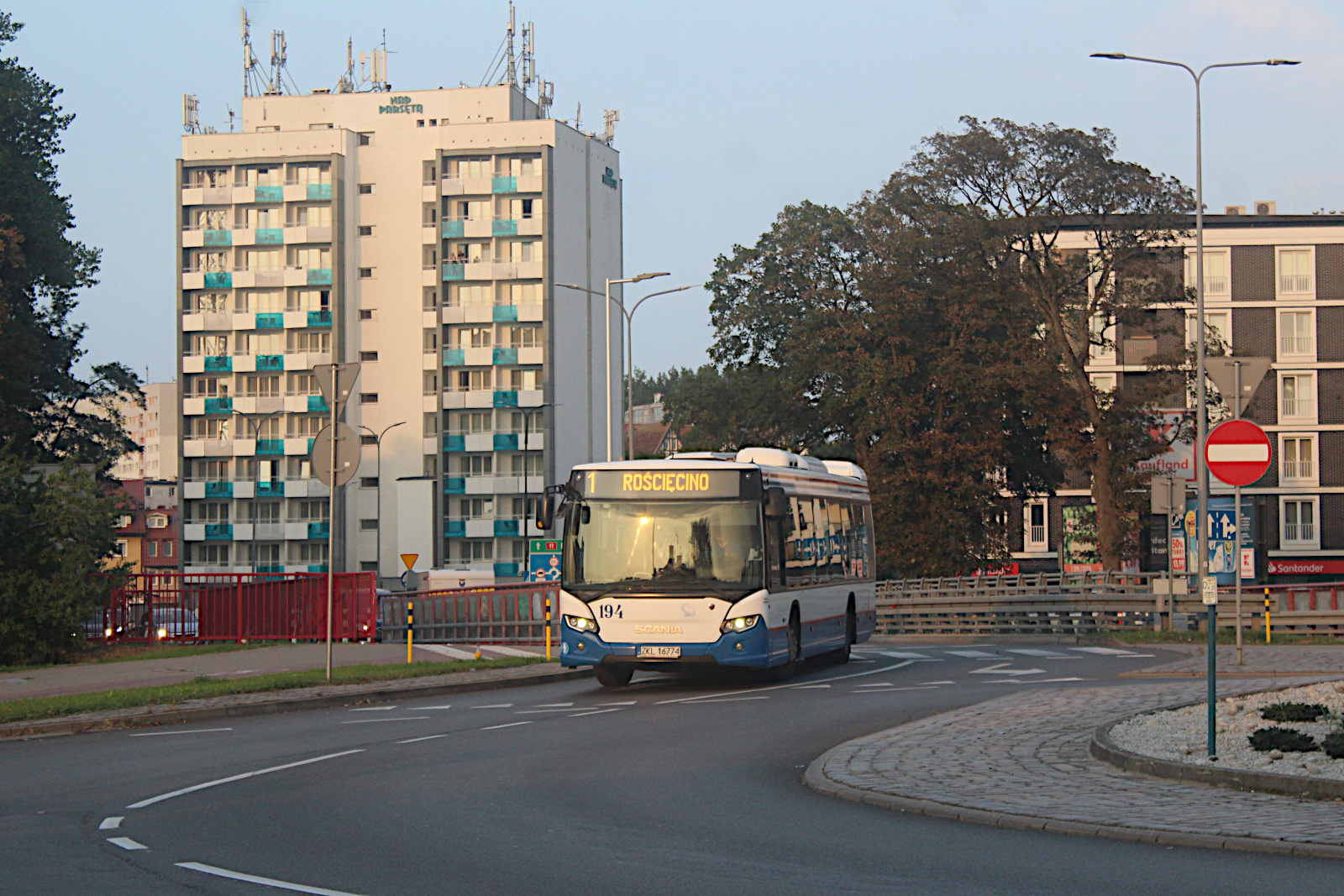 Scania CN280UB 4x2 EB 194 Komunikacja Miejska w Ko�obrzegu, sp. z o.o.